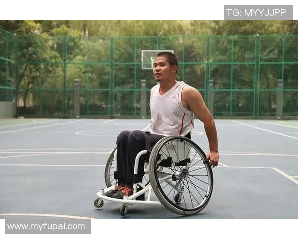 拳击维克多真人的传奇之路与不屈精神的完美结合 拳击维克多真人的传奇之路与不屈精神的完美结合