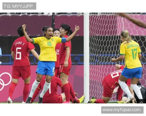 中国女足遭遇重创三记右路重拳无奈失利期待未来反弹再战辉煌 中国女足遭遇重创三记右路重拳无奈失利期待未来反弹再战辉煌